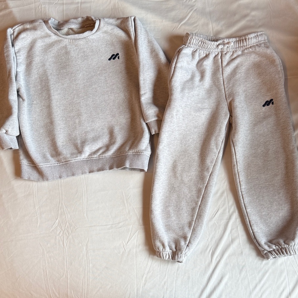 Zara Light Gray Sweatshirt and Joggers Set